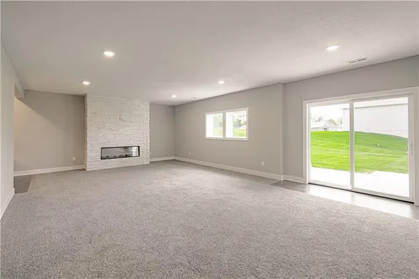 $734,940 | 4855 Northwest Martin Street, Riverside, MO 64151