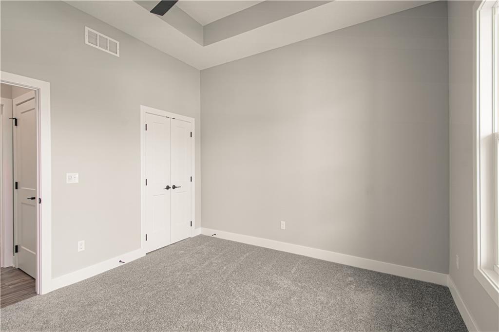 4855 Northwest Martin Street Riverside, MO 64151 - Photo 3 of 32