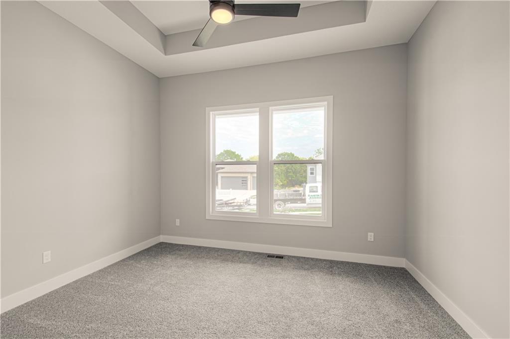 4855 Northwest Martin Street Riverside, MO 64151 - Photo 4 of 32