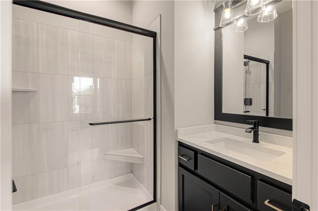 4855 Northwest Martin Street Riverside, MO 64151 - Photo 5 of 32