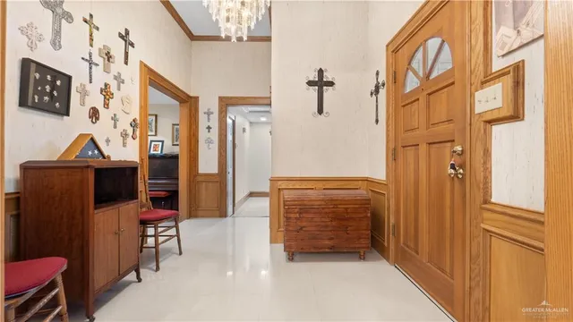 a view of walk in closet