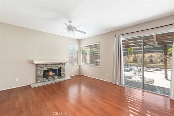 $929,900 | 660 Glen Springs Lane, Corona, CA 92882