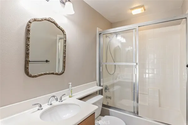 $929,900 | 660 Glen Springs Lane, Corona, CA 92882