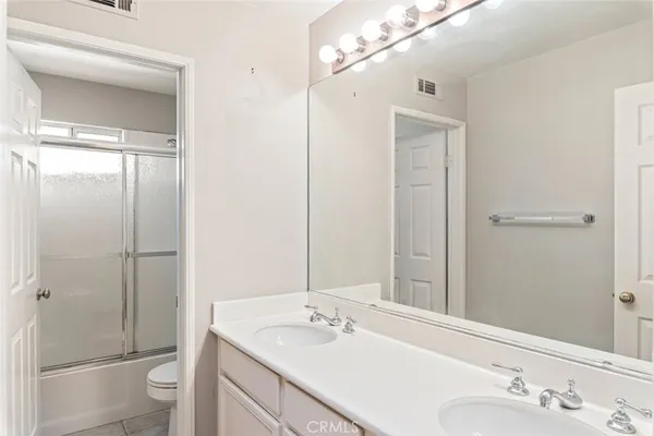 $929,900 | 660 Glen Springs Lane, Corona, CA 92882