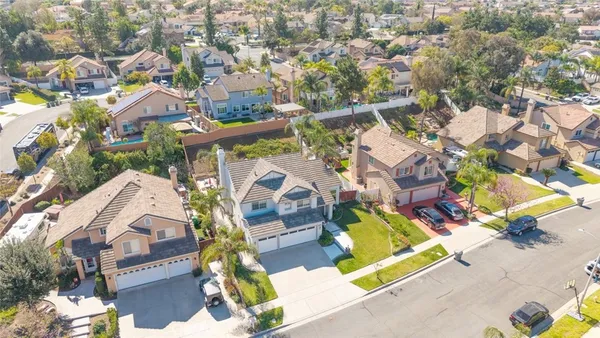 $929,900 | 660 Glen Springs Lane, Corona, CA 92882