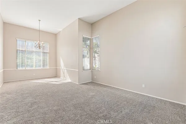 $929,900 | 660 Glen Springs Lane, Corona, CA 92882