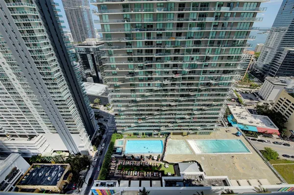 $3,000 | 60 Southwest 13th Street, Unit 2820, Miami, FL 33130