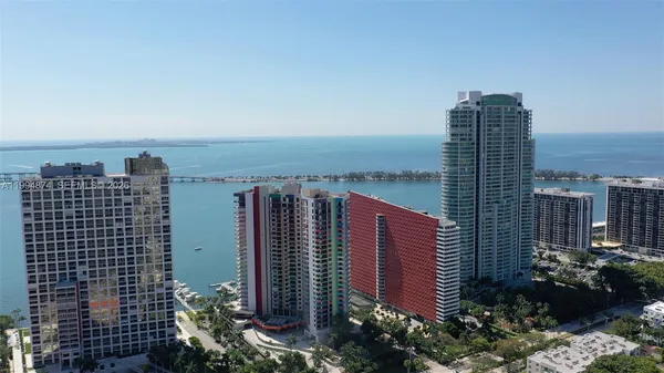 $3,000 | 60 Southwest 13th Street, Unit 2820, Miami, FL 33130