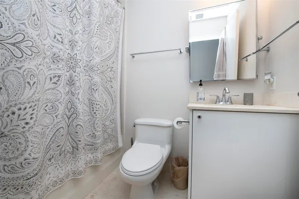 $3,000 | 60 Southwest 13th Street, Unit 2820, Miami, FL 33130