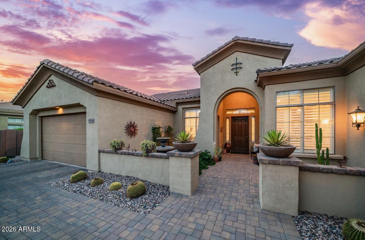 40316 North Lytham Way Phoenix, AZ 85086 - Photo 66 of 66 a front view of a house with garden