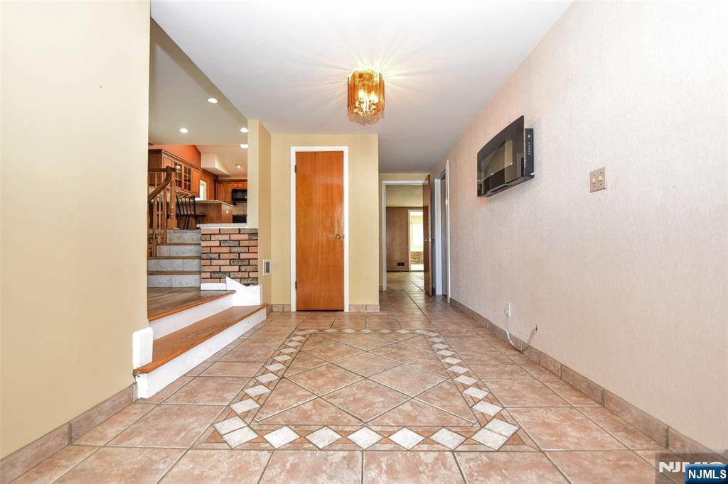 77 Herman Street Hackensack, NJ 07601 - Photo 6 of 40