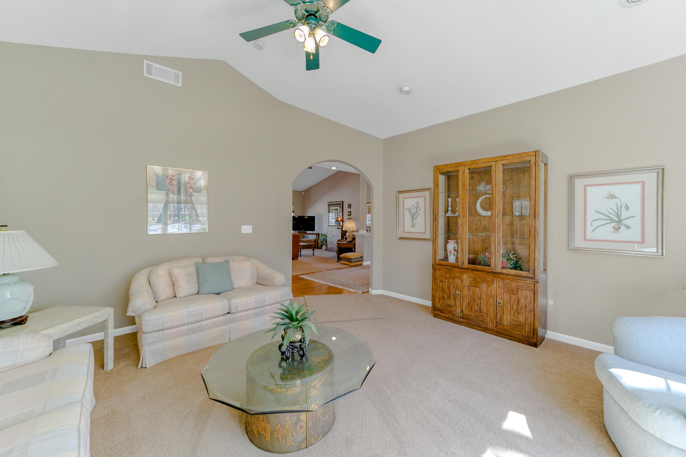 8302 Whispering Oaks Road Redding, CA 96002 - Photo 10 of 49 IMG_9683