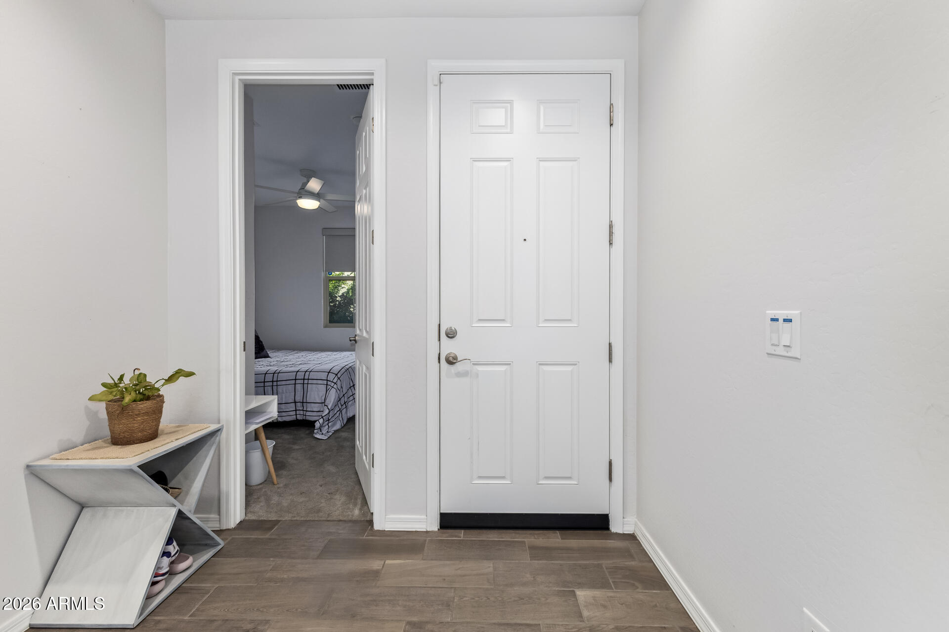 1317 East Fremont Road Phoenix, AZ 85042 - Photo 6 of 41 a view of kitchen and dining room