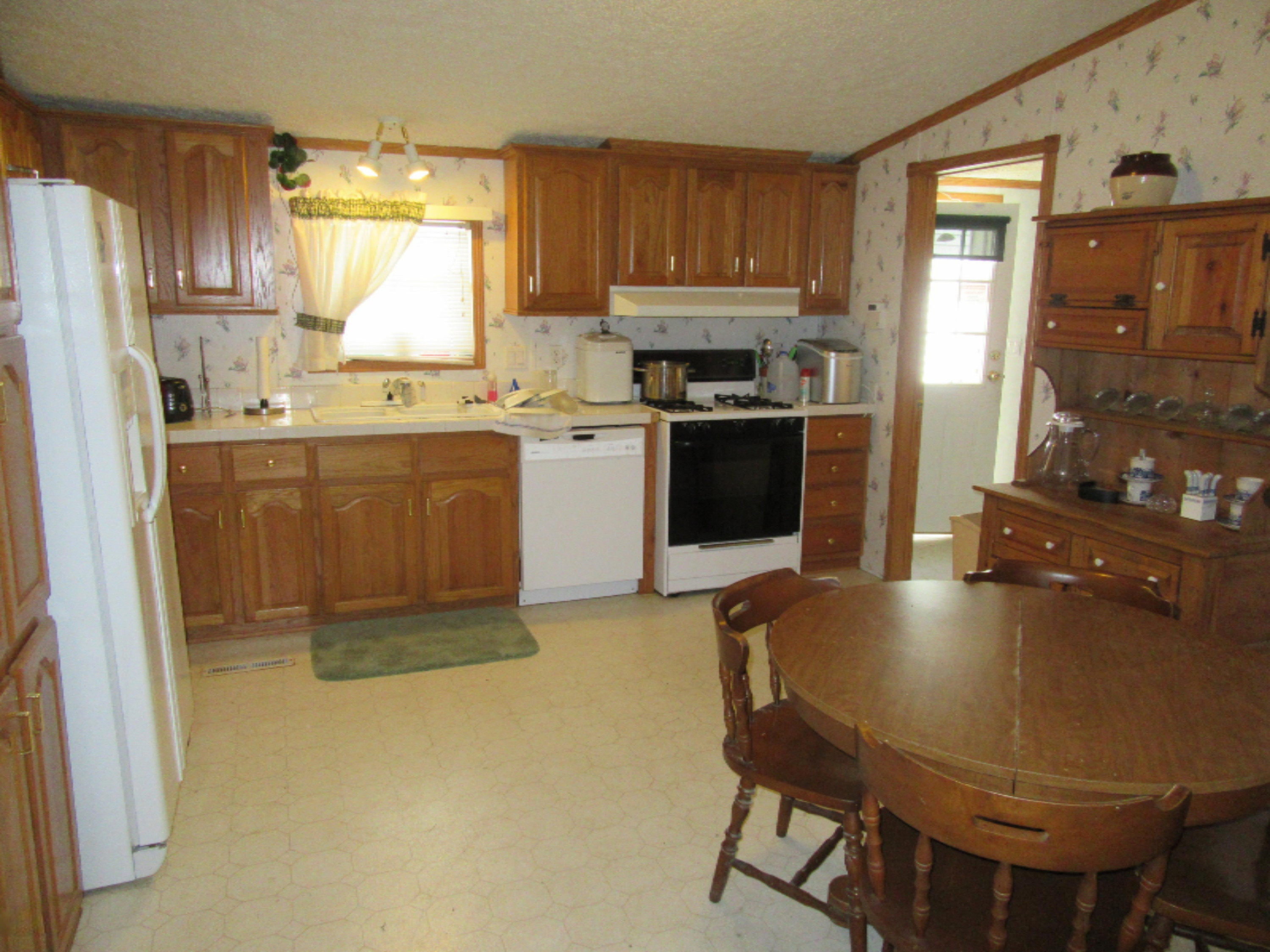 8331 West Taylor Road Mears, MI 49436 - Photo 3 of 43 IMG_0426