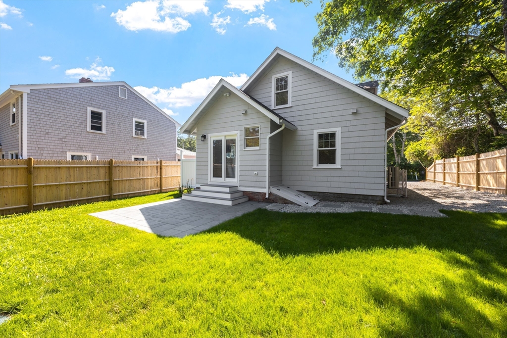 18 Cochituate Road Plymouth, MA 02360 - Photo 4 of 40 Gallery Image 4