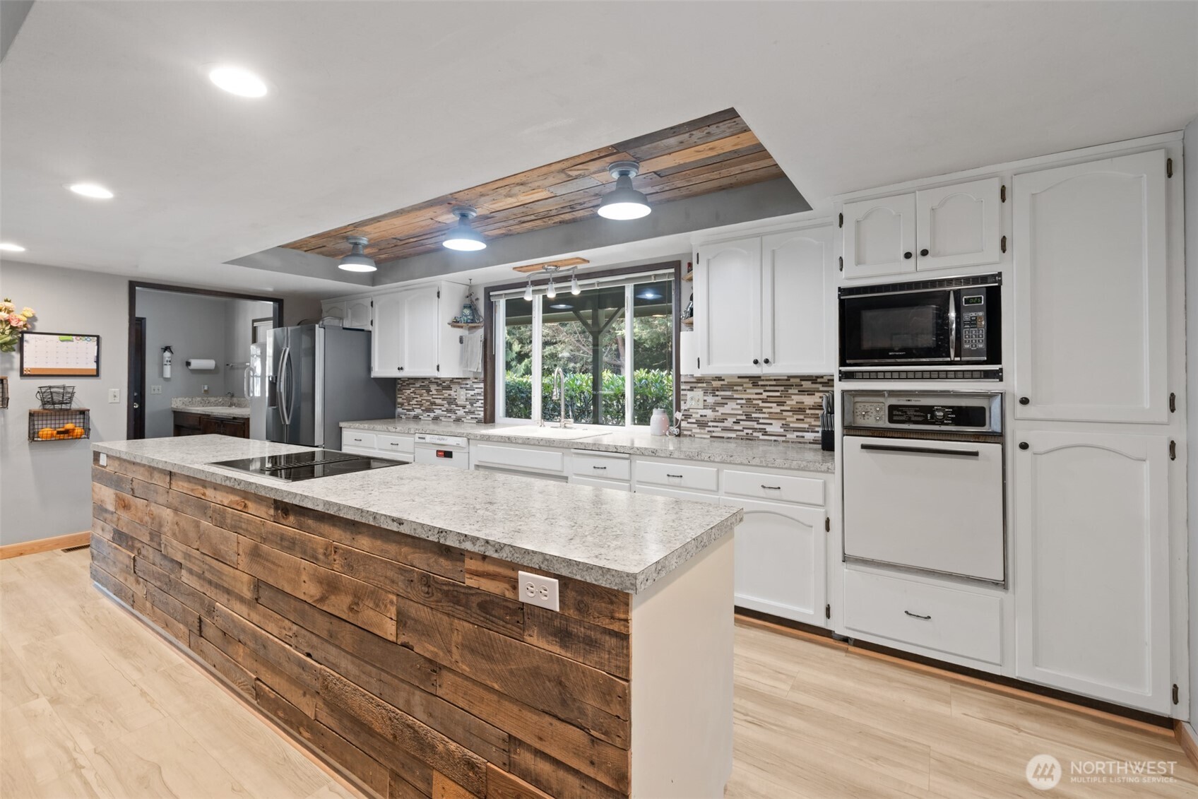 533 Hulse Road Port Angeles, WA 98362 - Photo 3 of 40 Gallery Image 3