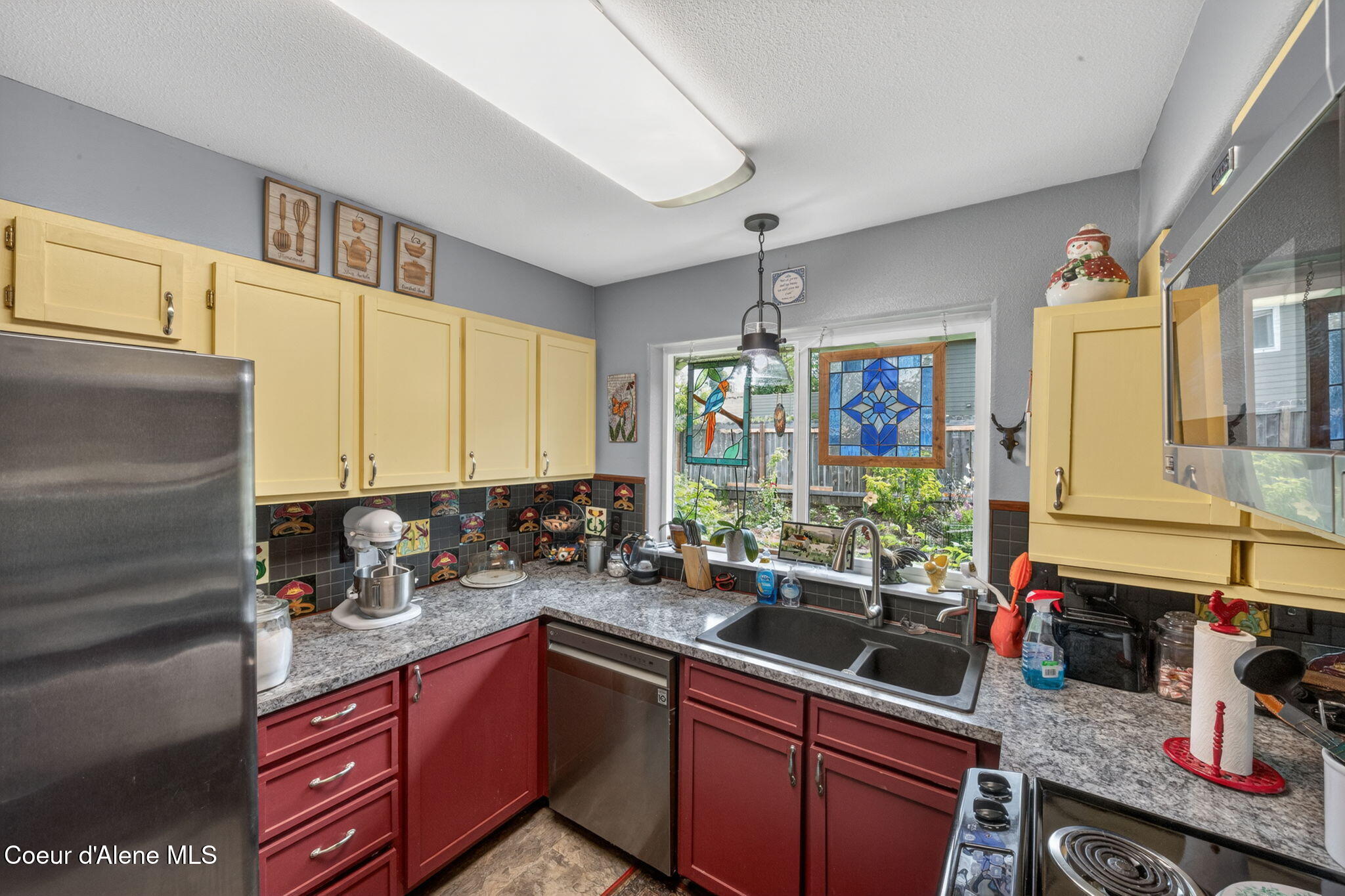701 South Pleasant View Road Post Falls, ID 83854 - Photo 9 of 30 Kitchen