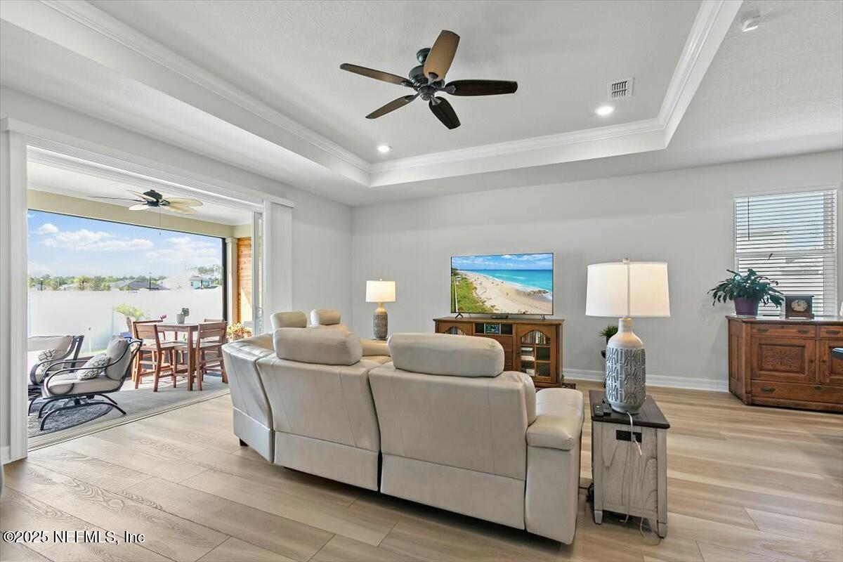 22 Myrtle Oak Court St. Augustine, FL 32092 - Photo 13 of 36 a living room with furniture