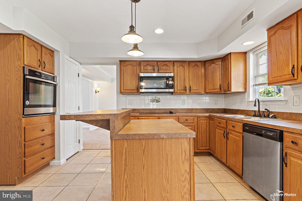 483 Charleston Road Willingboro, NJ 08046 - Photo 8 of 42