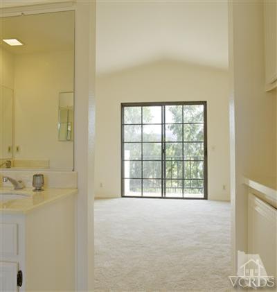 880 Congressional Road Simi Valley, CA 93065 - Photo 14 of 19 a bathroom with a window a sink and a shower