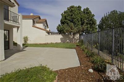 880 Congressional Road Simi Valley, CA 93065 - Photo 17 of 19 a view of a back yard