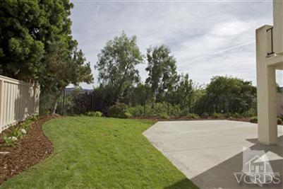 880 Congressional Road Simi Valley, CA 93065 - Photo 18 of 19 a view of backyard with green space