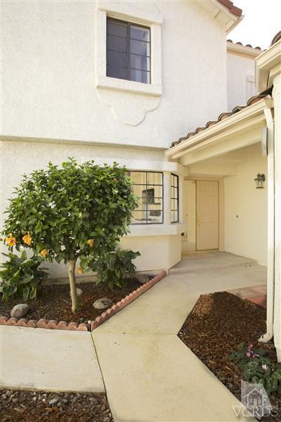 880 Congressional Road Simi Valley, CA 93065 - Photo 3 of 19 a view of a house with a outdoor space