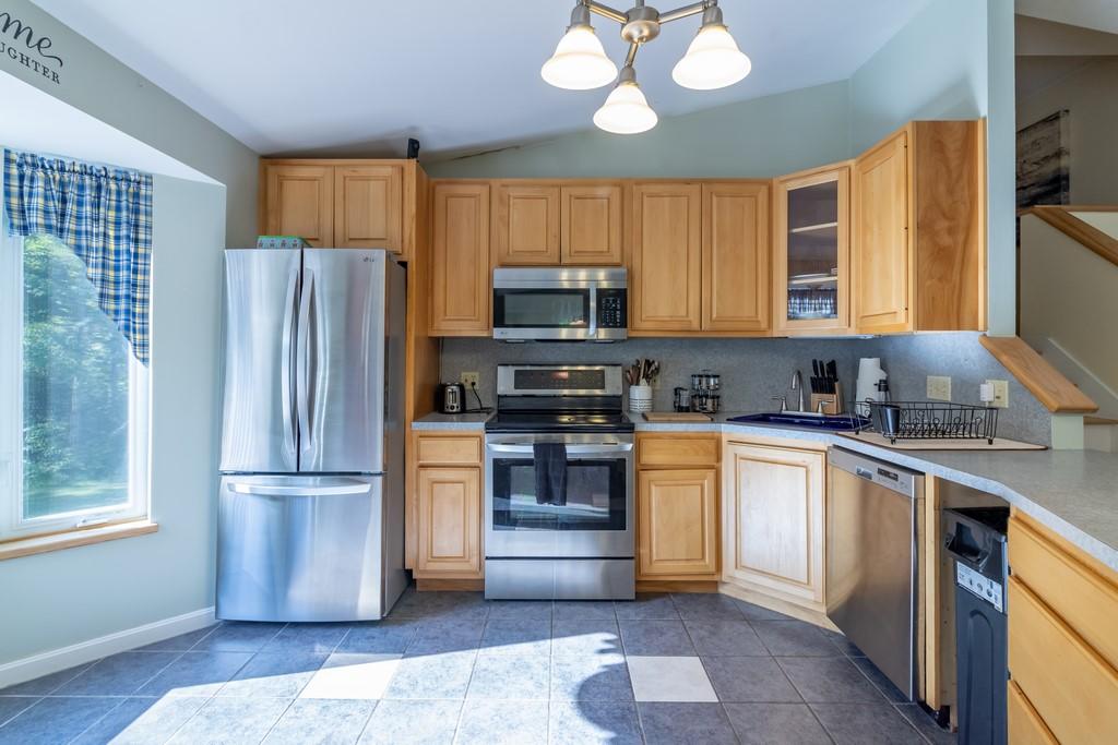667 Bog Road Hermon, ME 04401 - Photo 24 of 37 667 Bog Road Interiors-10 (Copy)