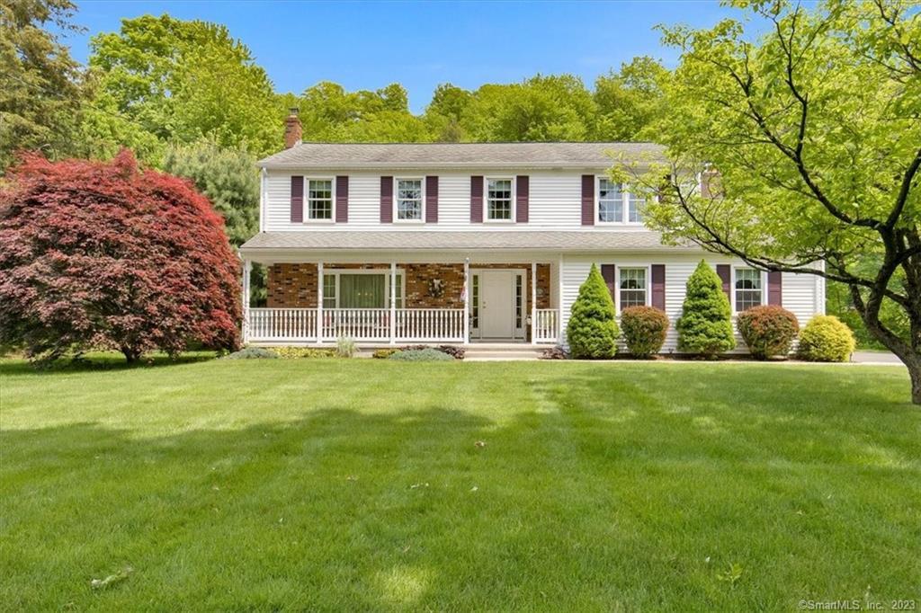 WELCOME HOME TO 1433 FLANDERS RD!