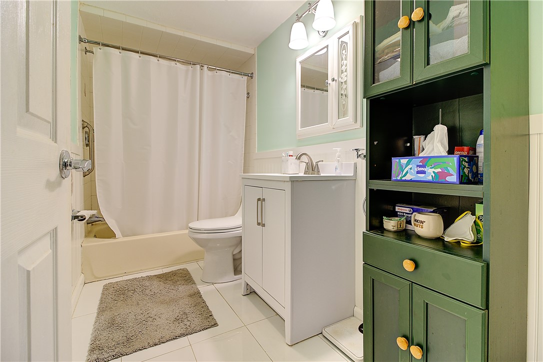 72 West Shore Road, Unit 103 Warwick, RI 02889 - Photo 11 of 20