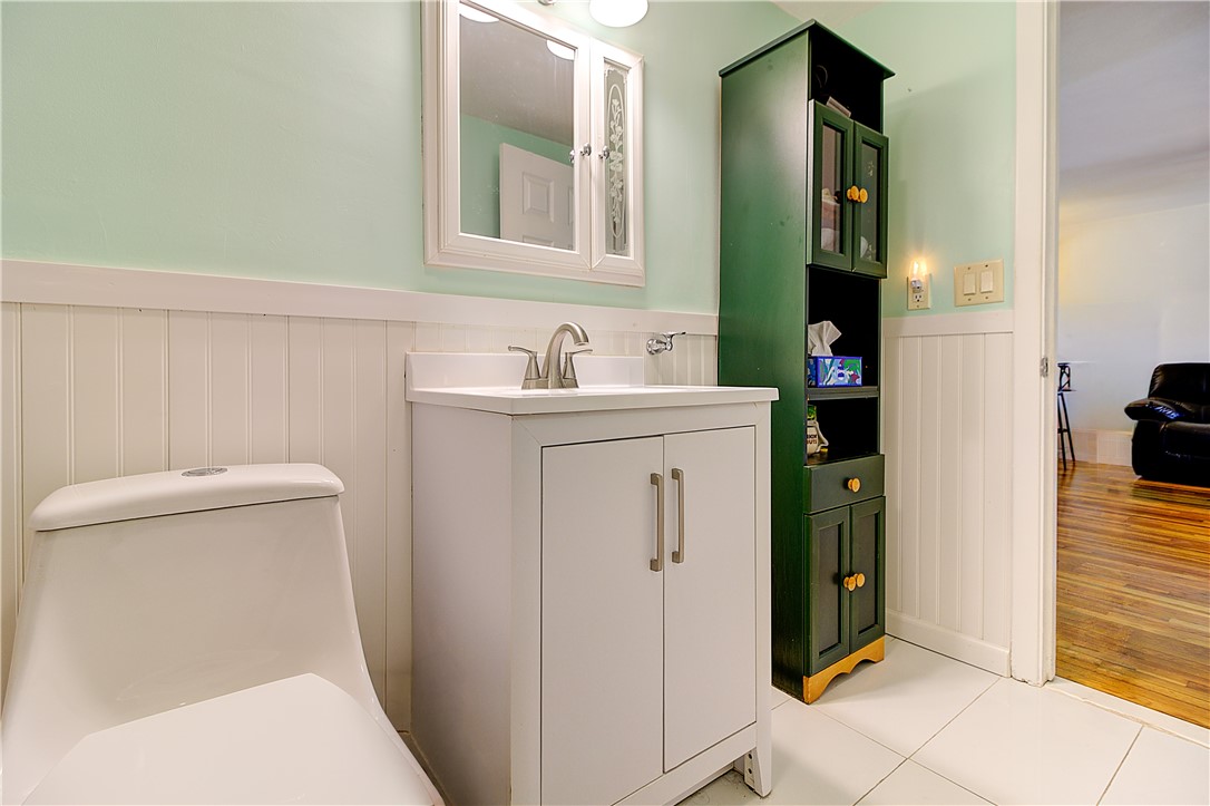 72 West Shore Road, Unit 103 Warwick, RI 02889 - Photo 12 of 20