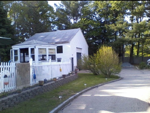 53 Beach Road Salisbury, MA 01952 - Photo 10 of 16 Gallery Image 10