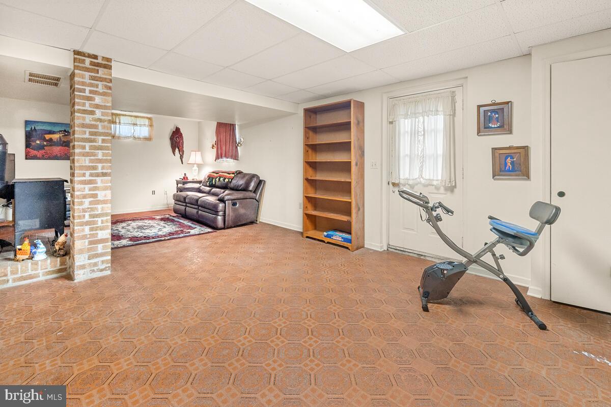 8517 High Ridge Road Ellicott City, MD 21043 - Photo 25 of 37 Gallery Image 25
