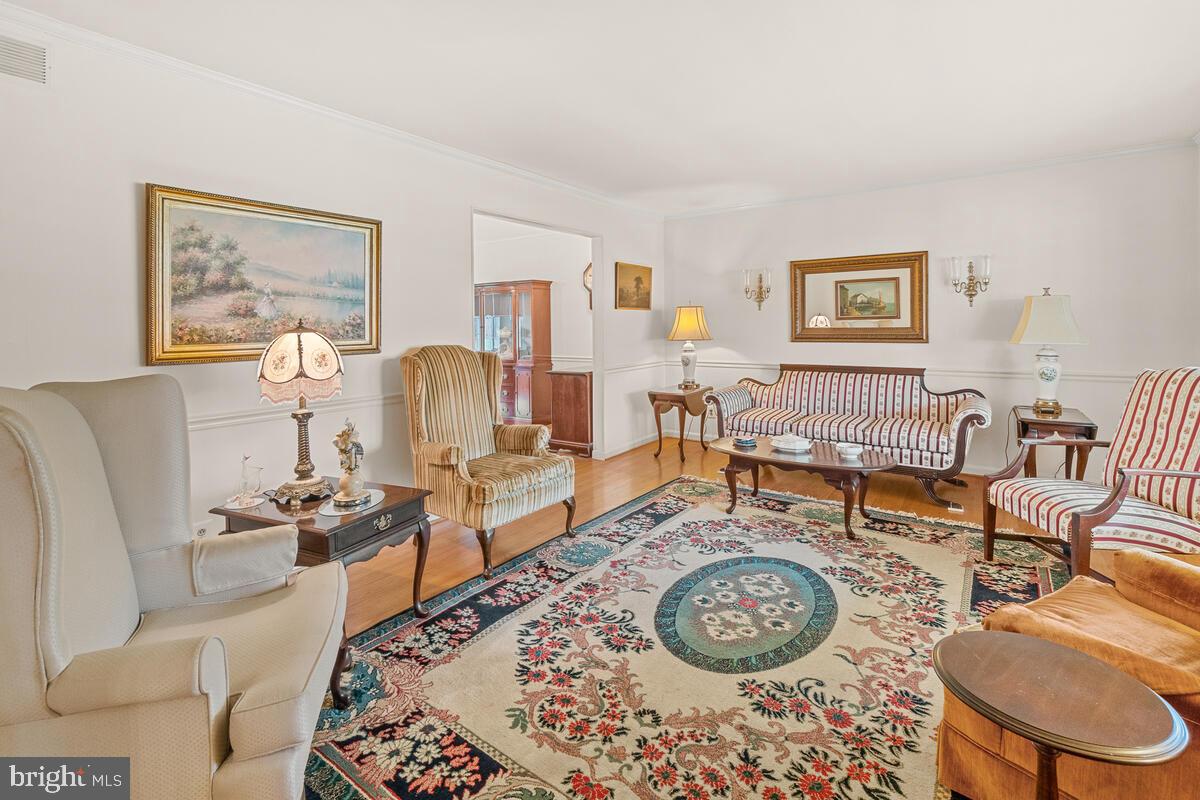 8517 High Ridge Road Ellicott City, MD 21043 - Photo 7 of 37 Gallery Image 7