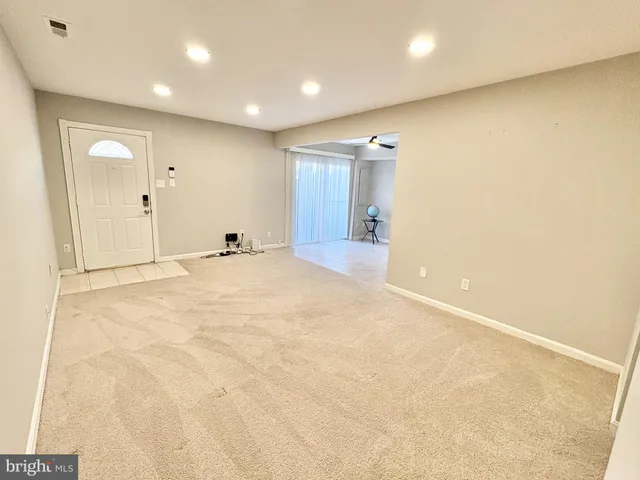 $280,000 | 3813 Segundo Place, Unit D, Alexandria, VA 22309