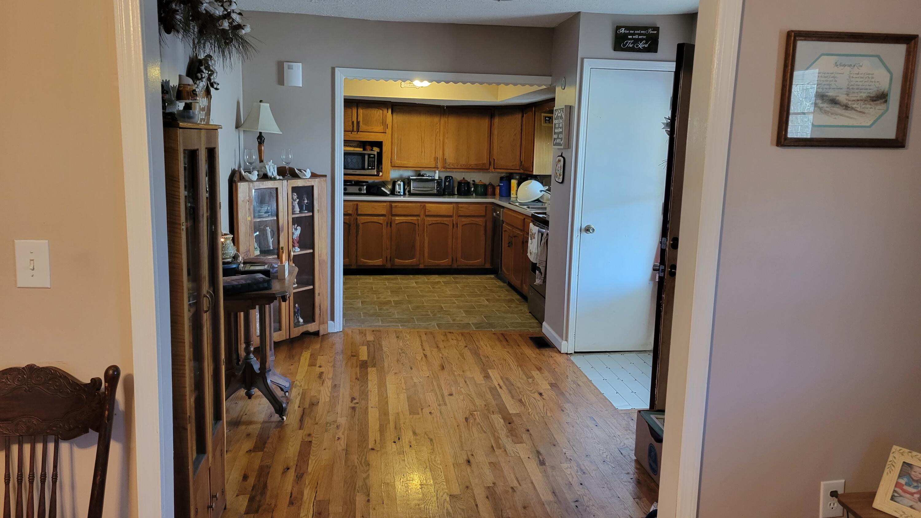 2504 Irvine Road Winchester, KY 40391 - Photo 6 of 17 6