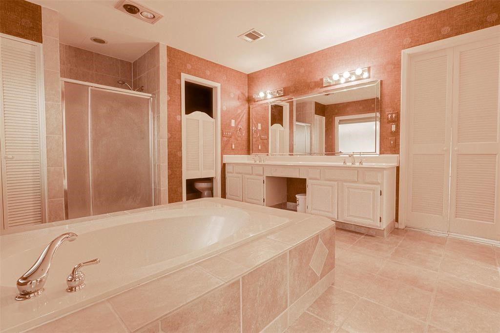 13103 Rincon Drive Houston, TX 77077 - Photo 17 of 28 Gallery Image 17