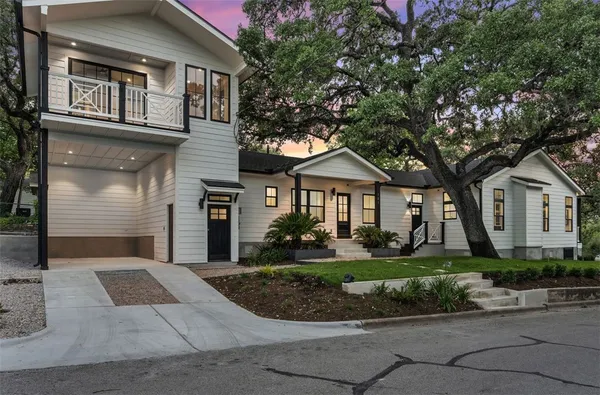 $1,450 | 1801 Alta Vista Avenue, Unit C, Austin, TX 78704