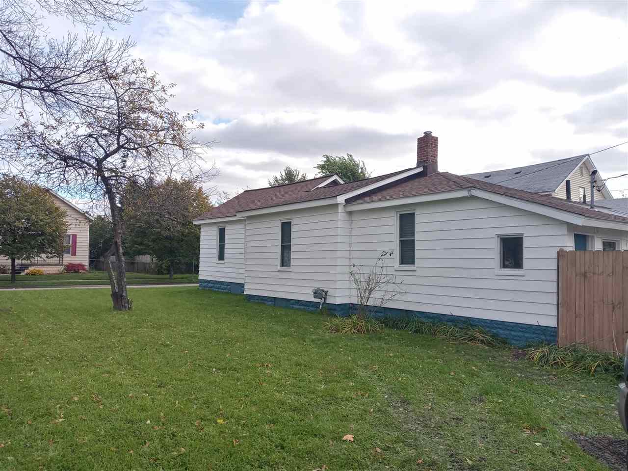 602 Fitzhugh Street Bay City, MI 48708 - Photo 3 of 35