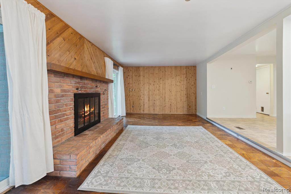 19581 Silver-Spring Street Southfield, MI 48076 - Photo 12 of 40 Gallery Image 12