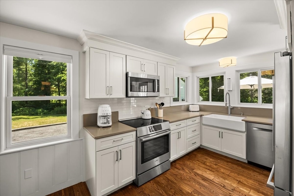 822 First Parish Road Scituate, MA 02066 - Photo 25 of 32
