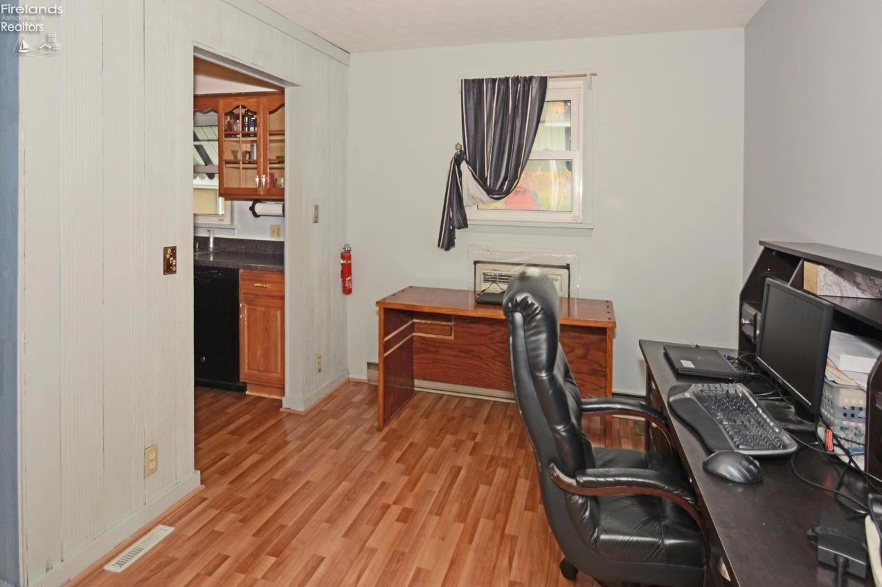6413 Barnes Road North Vermilion, OH 44089 - Photo 9 of 10 Gallery Image 9