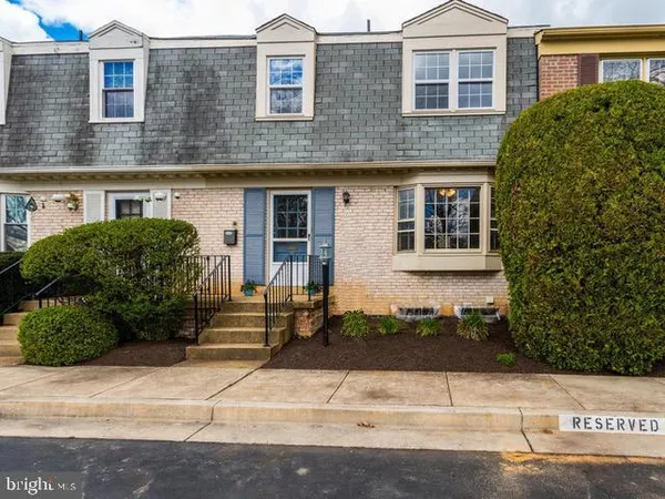 $3,200 | 2302 Wheystone Court, Vienna, VA 22182