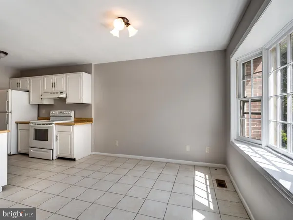 $3,200 | 2302 Wheystone Court, Vienna, VA 22182