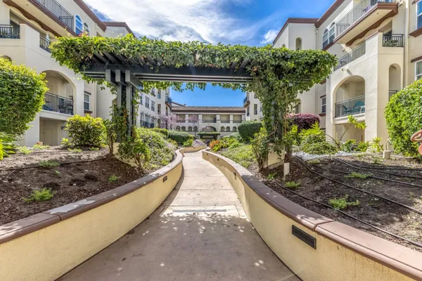$935,000 | 800 South Abel Street, Unit 218, Milpitas, CA 95035