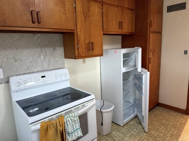 827 North 3450th Road Utica, IL 61373 - Photo 3 of 24