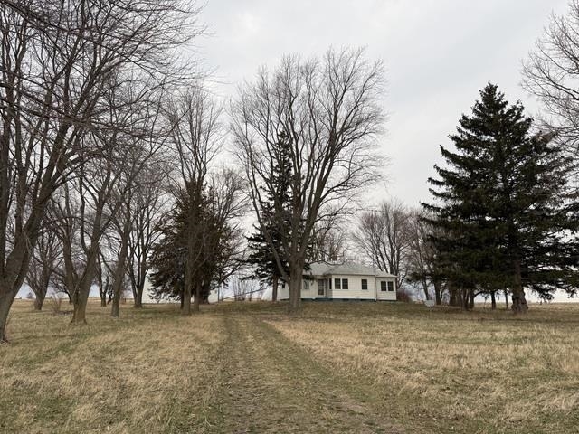 827 North 3450th Road Utica, IL 61373 - Photo 9 of 24