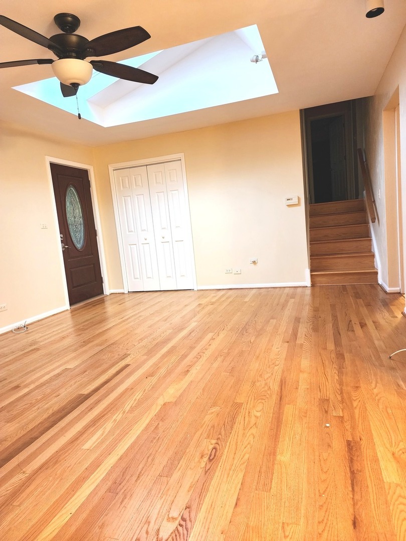 209 North Stevenson Lane Mount Prospect, IL 60056 - Photo 2 of 19