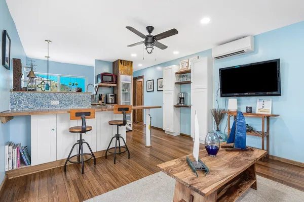 $7,000 | 300 Southeast 7th Avenue, Delray Beach, FL 33483