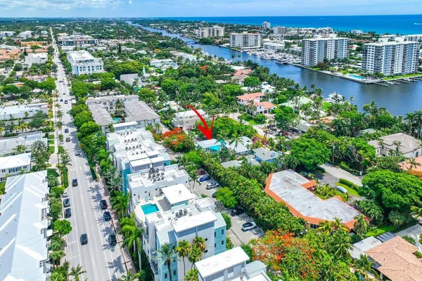 $7,000 | 300 Southeast 7th Avenue, Delray Beach, FL 33483